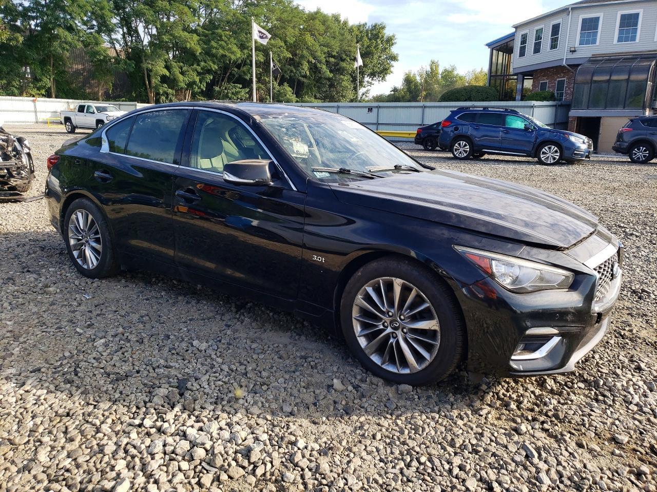 2018 Infiniti Q50 3.0T Luxe - Фото 4