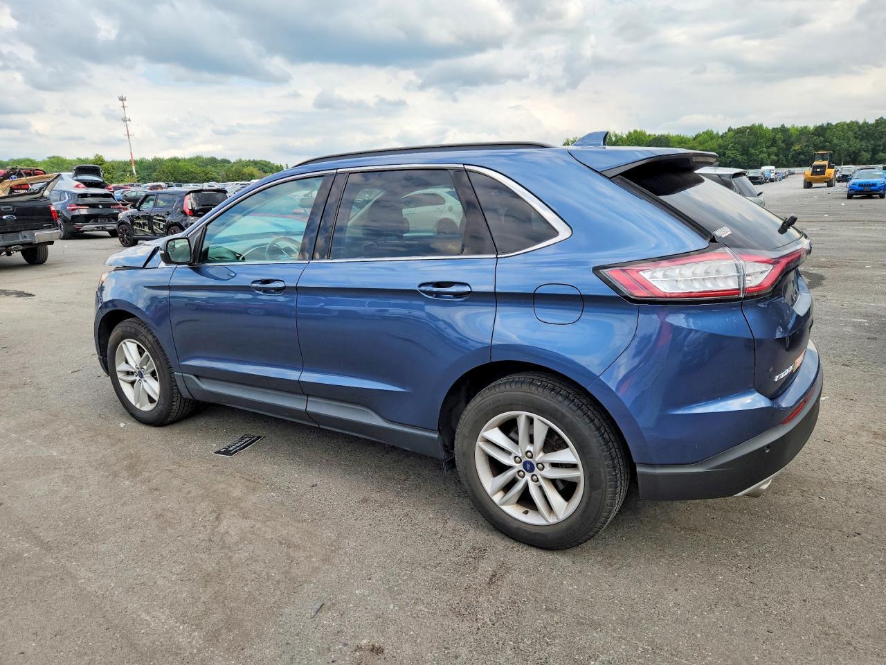 2020 Kia Sorento Lx - Image 2