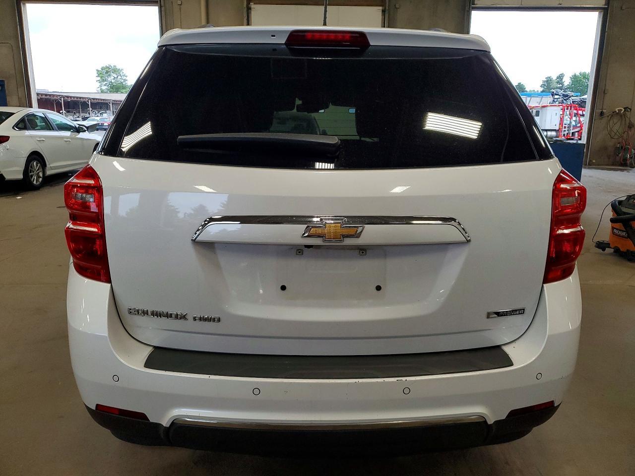 2017 Chevrolet Equinox Premier - Фото 6