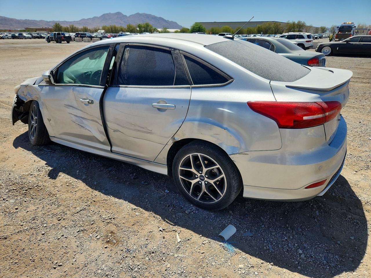 2016 Ford Focus Se - Фото 2