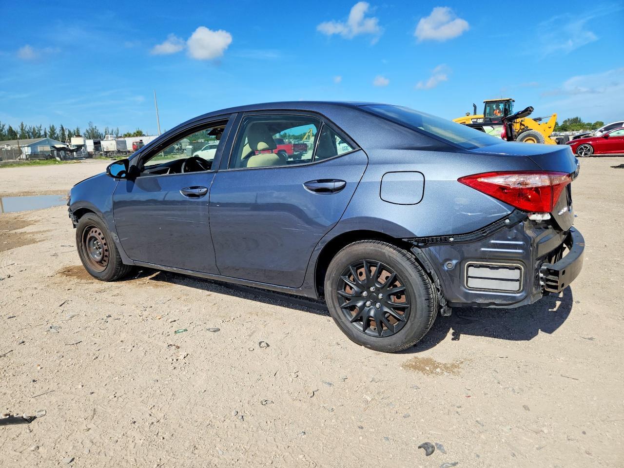 2018 Toyota Corolla Le - Фото 2