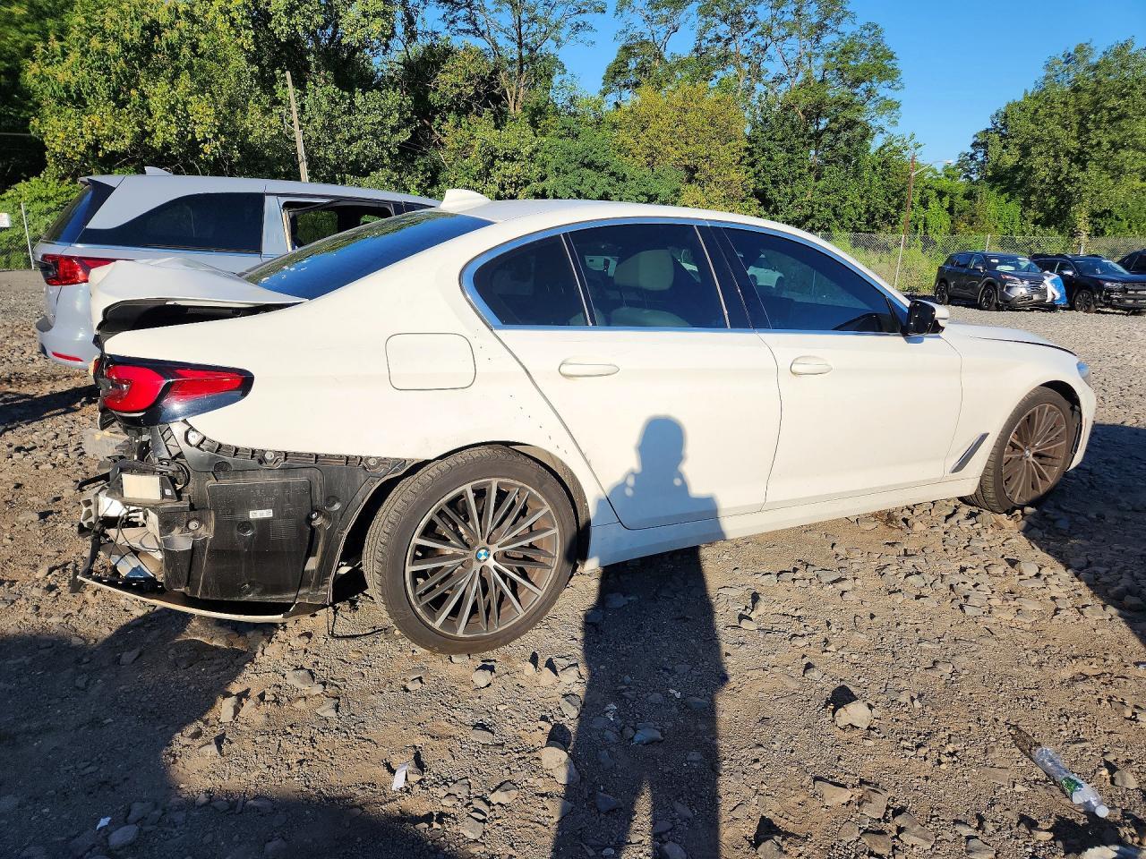 2021 BMW 530 Xi - Фото 3