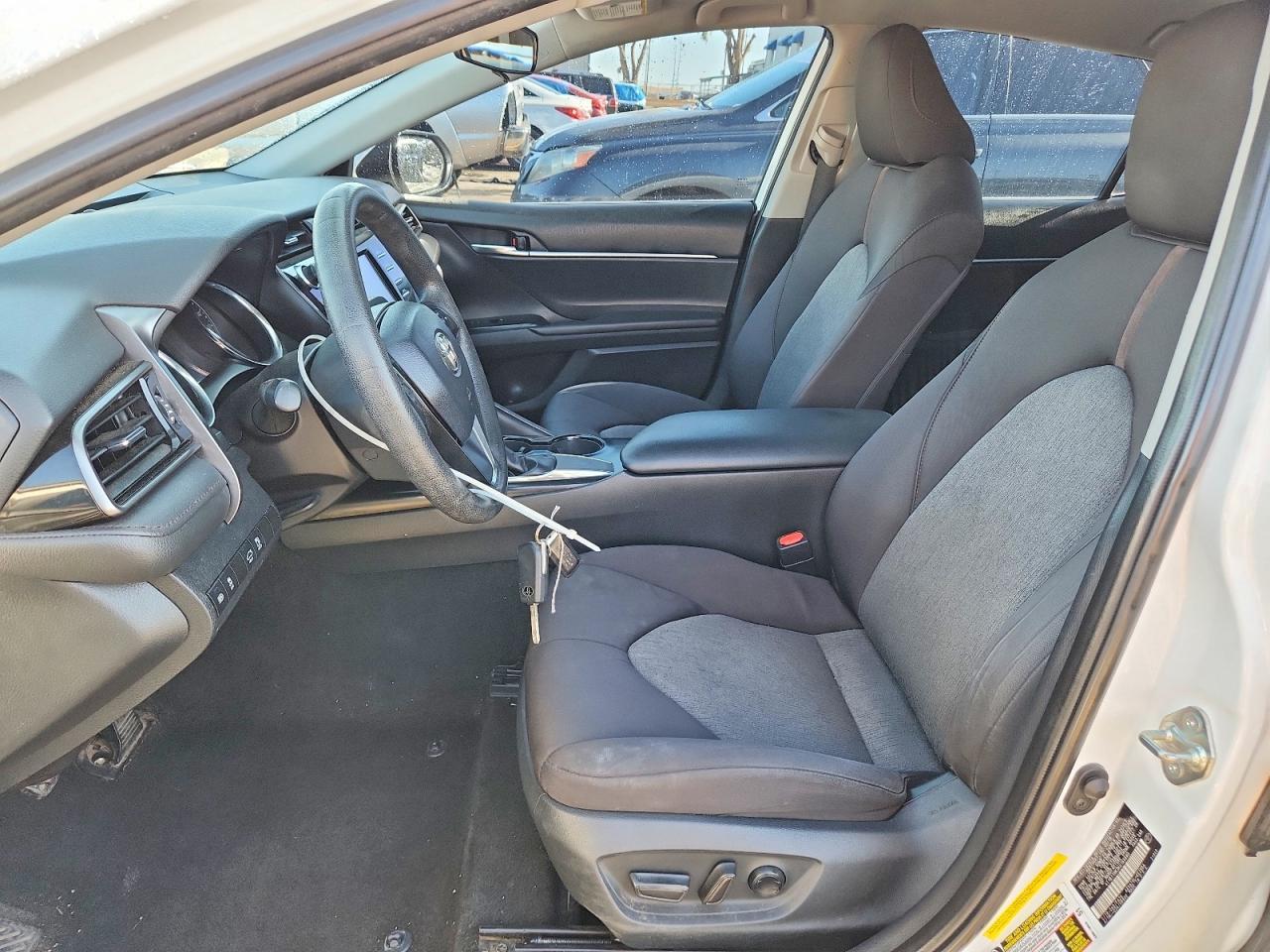 2019 Toyota Camry Le - Фото 7