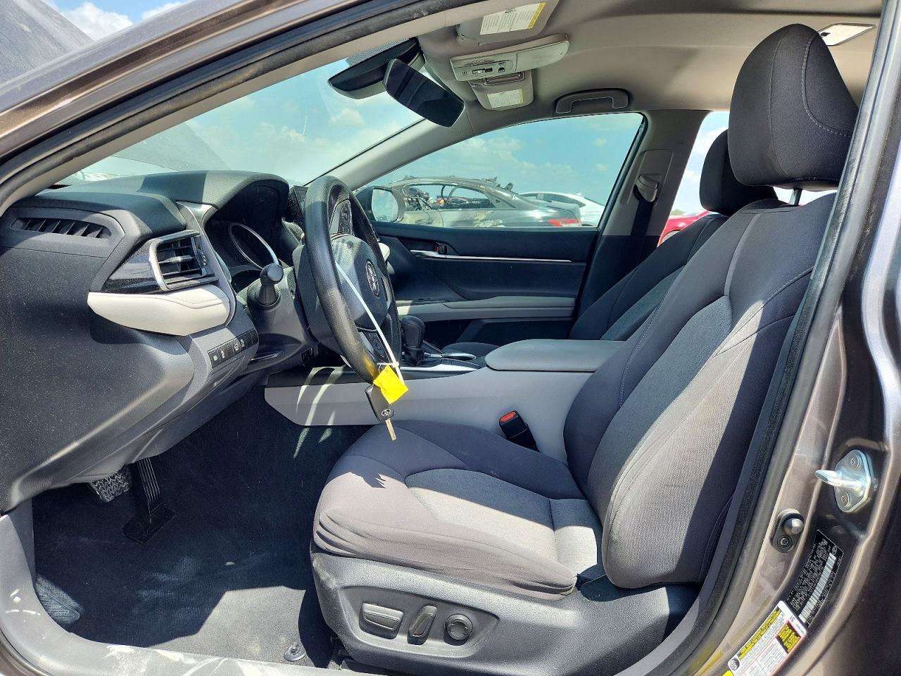 2024 Toyota Camry Le - Фото 7