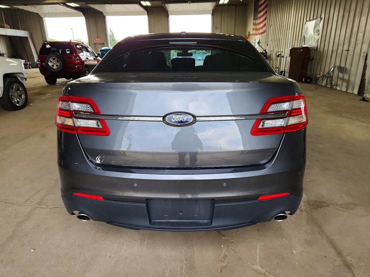 2015 Ford Taurus Sel - Image 6