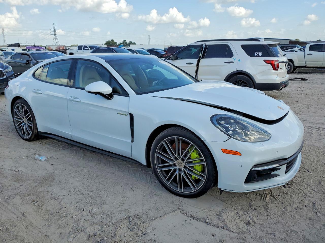 2019 Porsche Panamera 4 E-Hybrid - Фото 4
