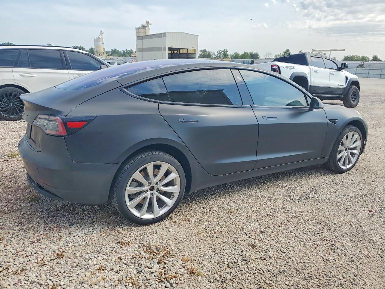 2018 Tesla Model 3 - Фото 3