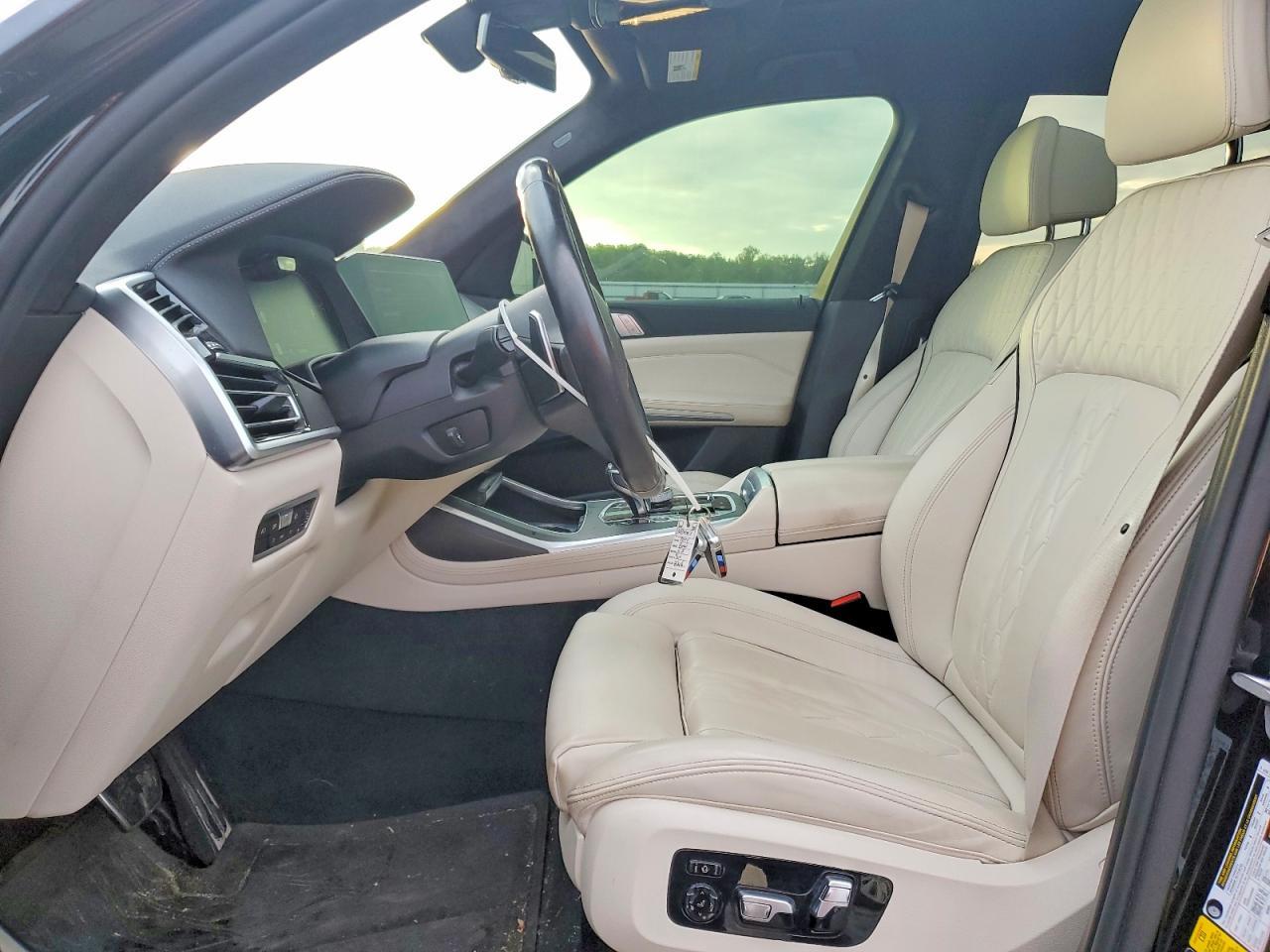 2022 BMW X7 xDrive40I - Фото 7