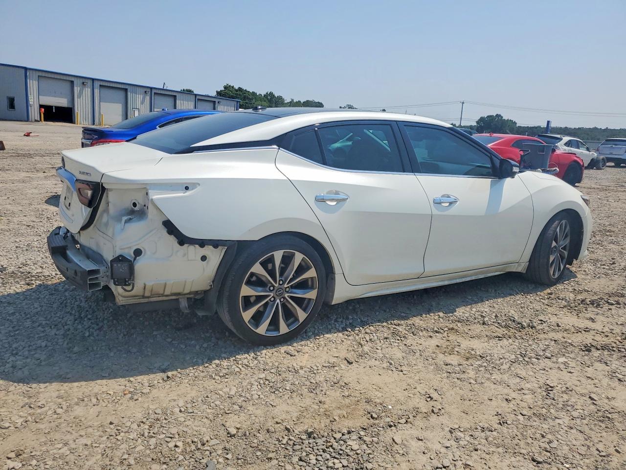 2023 Nissan Maxima Platinum - Фото 3