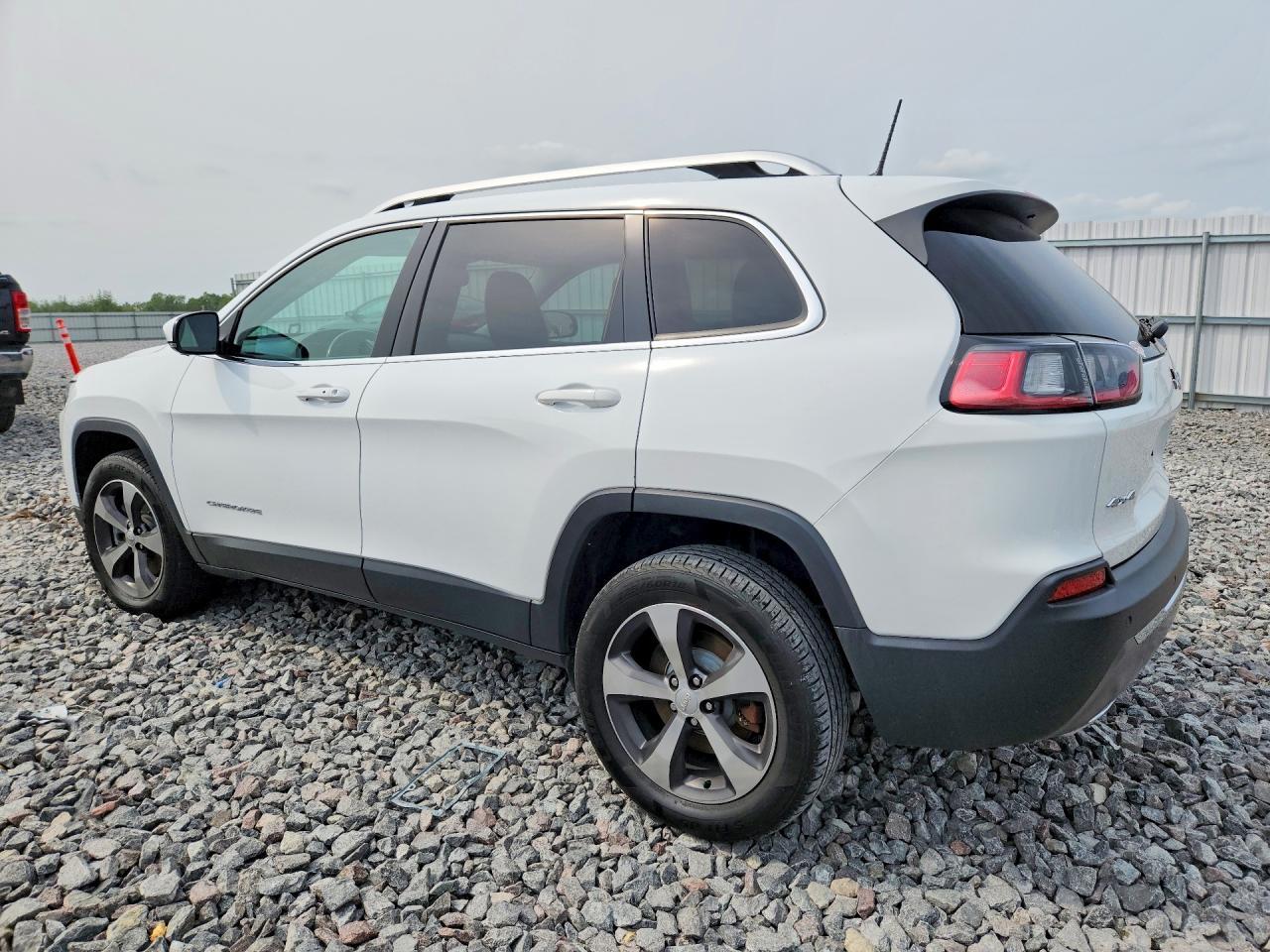 2019 Jeep Cherokee Limited - Image 2