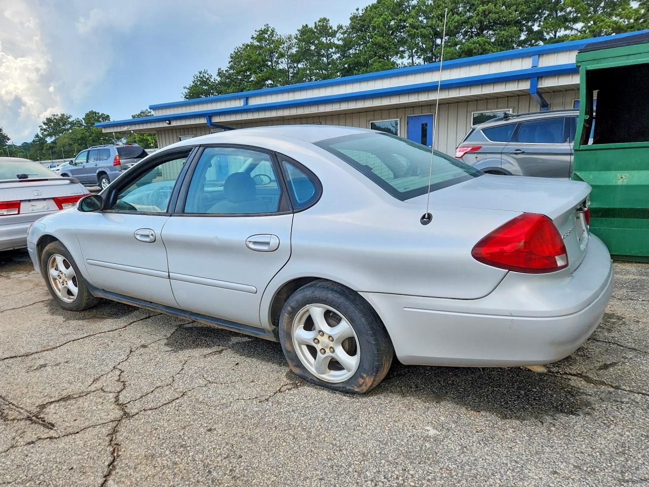 2003 Ford Taurus Ses - Фото 2