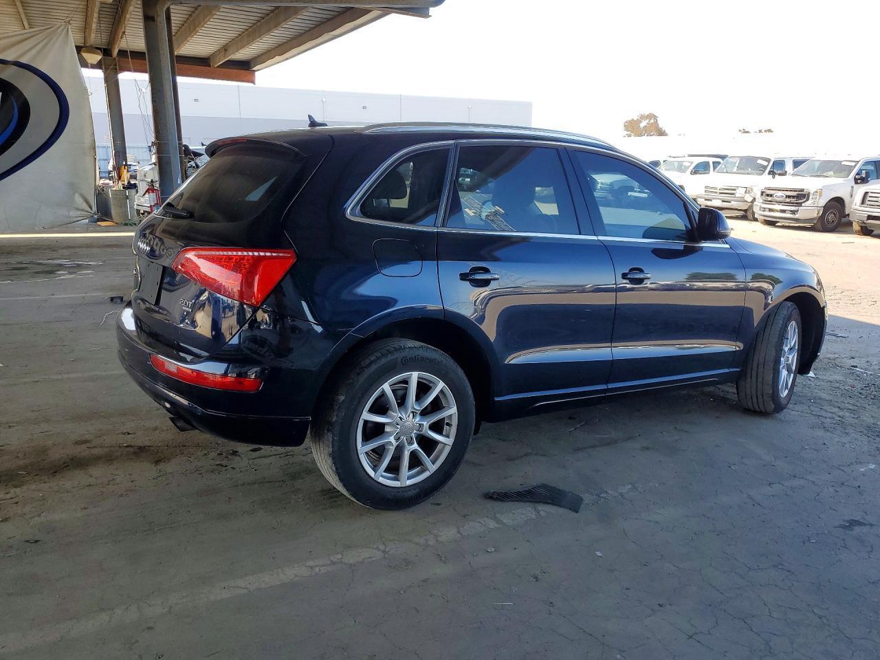 2011 Audi Q5 Premium Plus - Фото 3