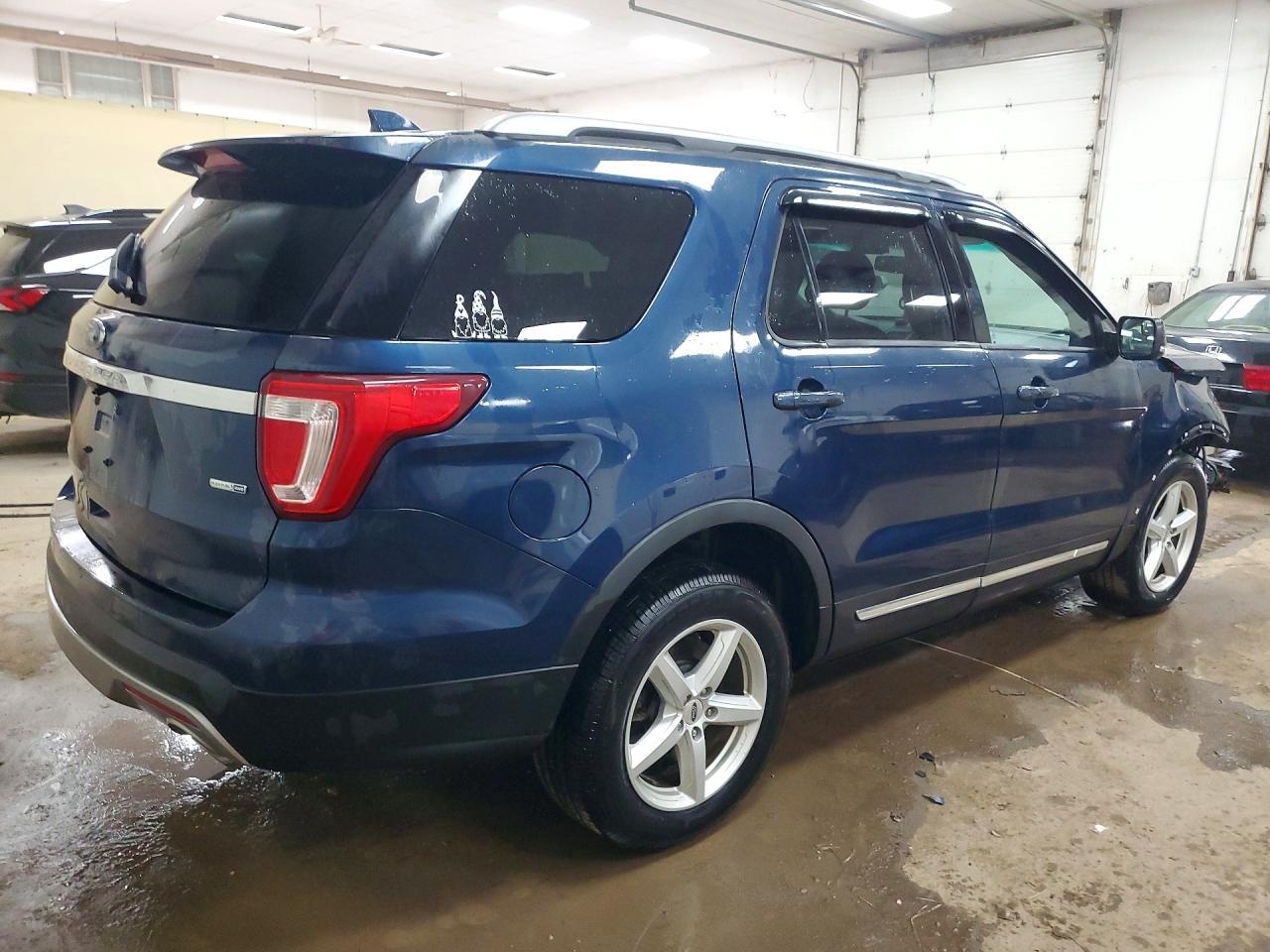 2016 Ford Explorer Xlt - Фото 3