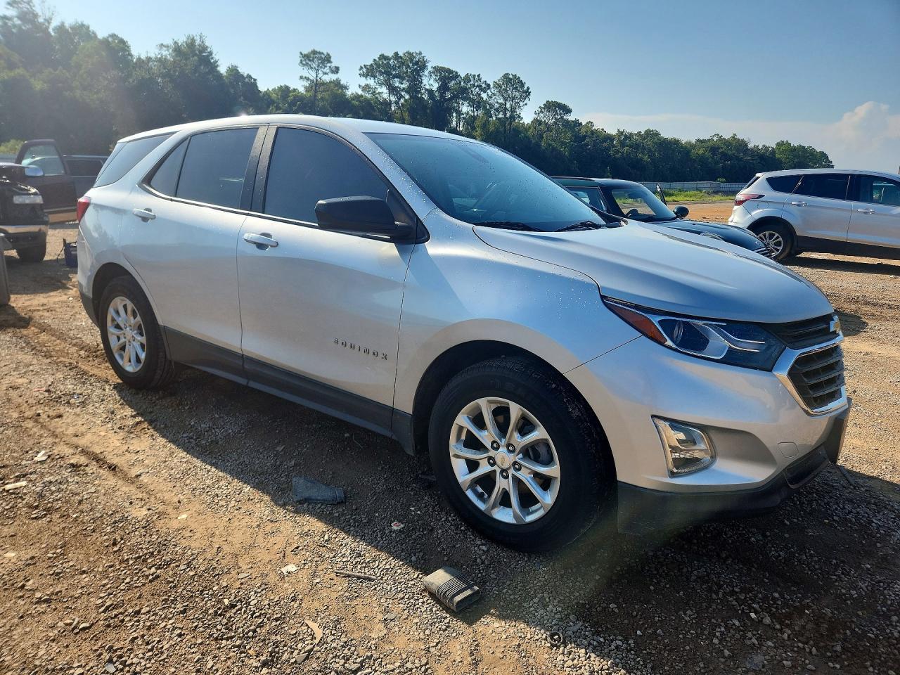 2020 Chevrolet Equinox Ls - Image 4