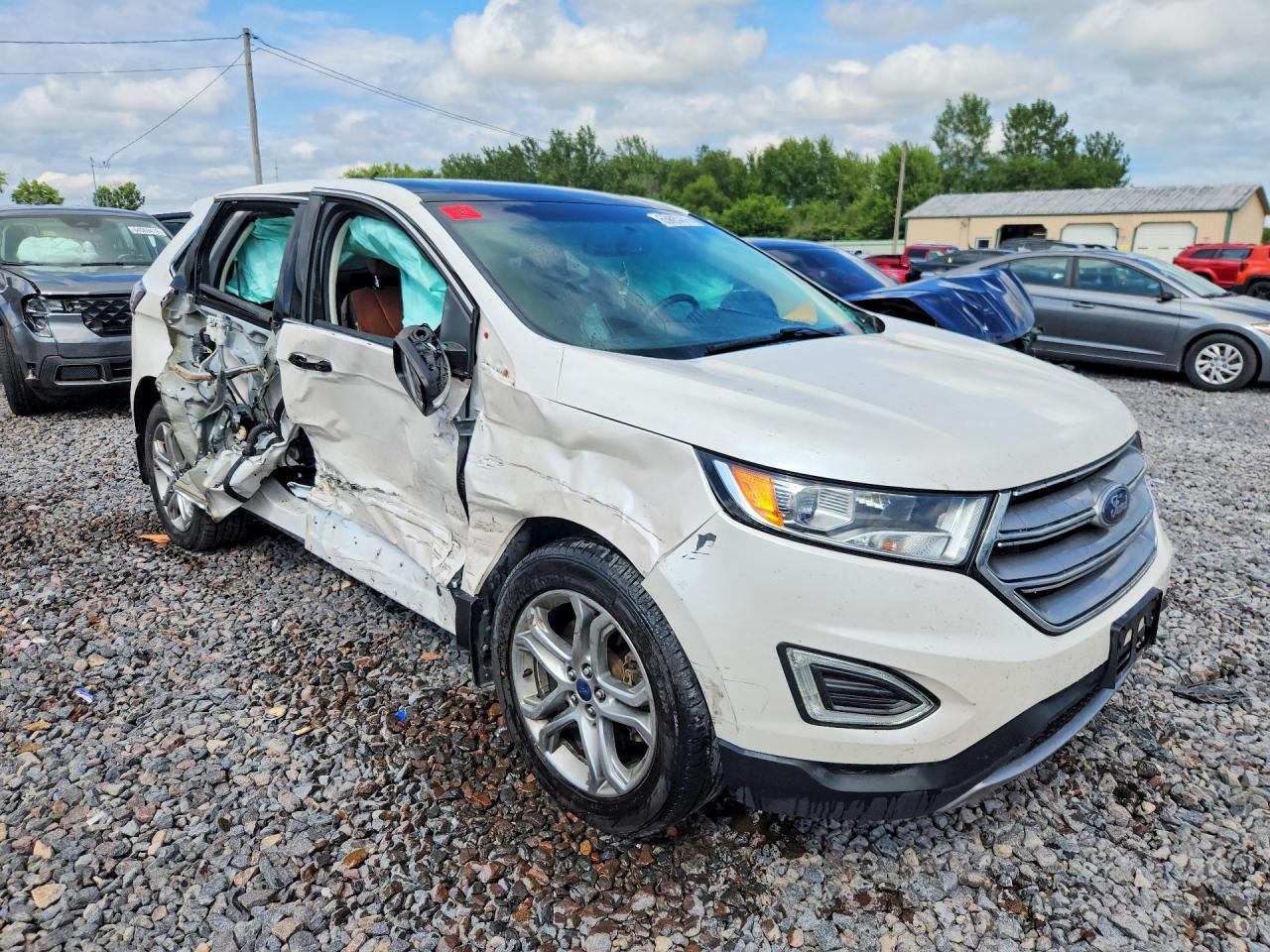 2015 Ford Edge Titanium - Image 4