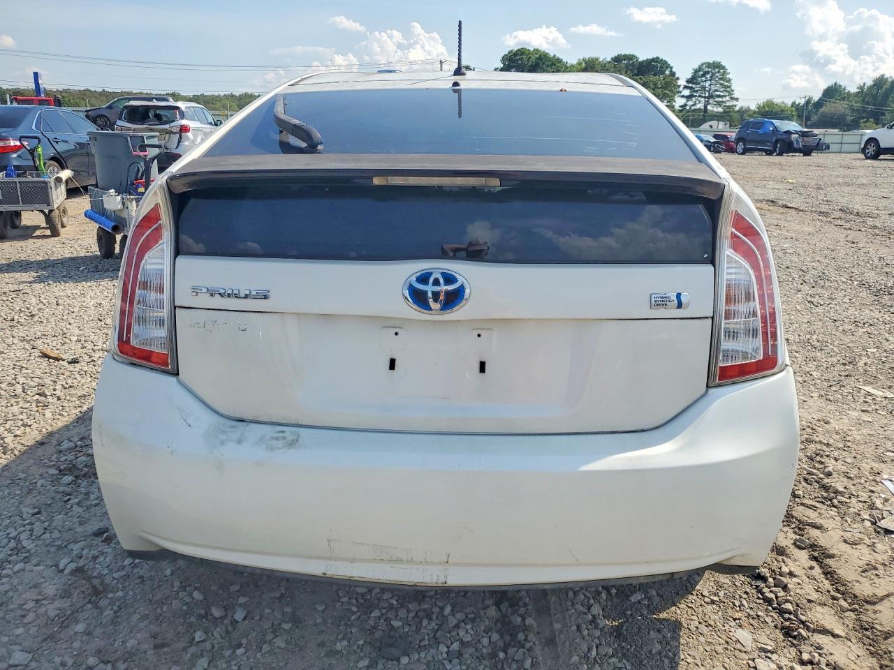 2012 Toyota Prius Two - Фото 6