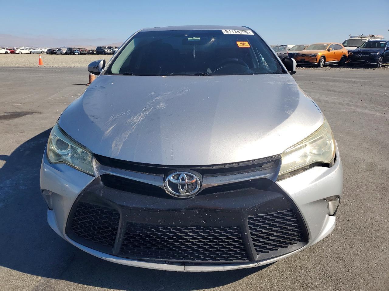 2017 Toyota Camry Se - Фото 5