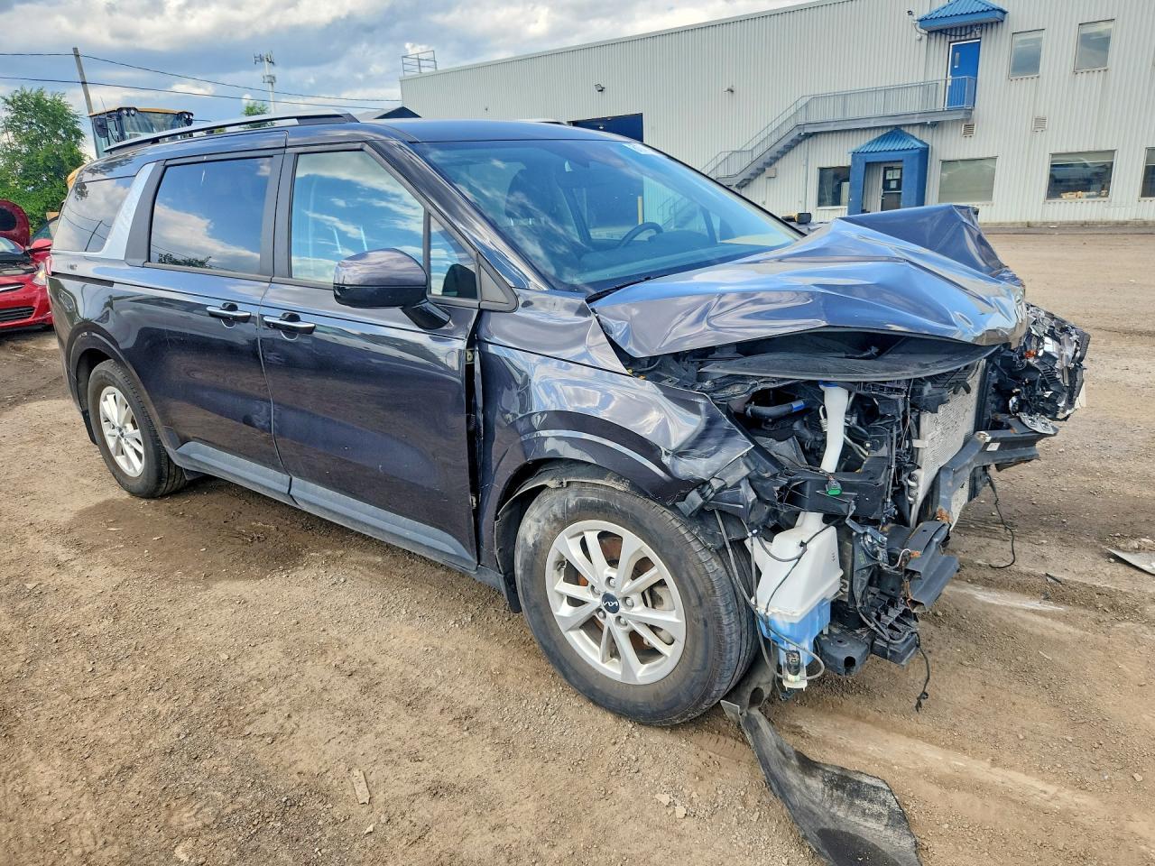 2023 Kia Carnival Lx - Фото 4