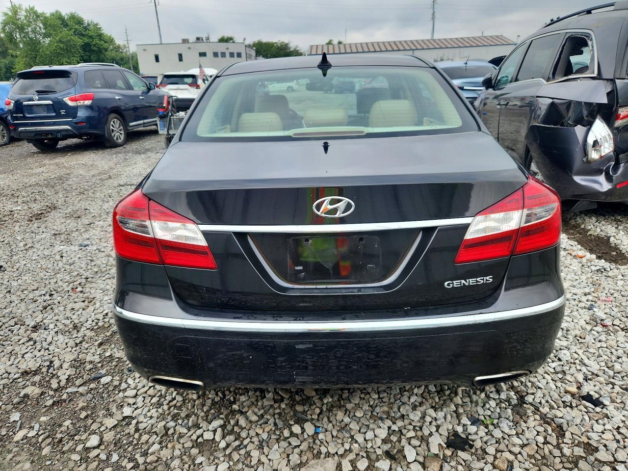 2014 Hyundai Genesis 3.8L - Image 6
