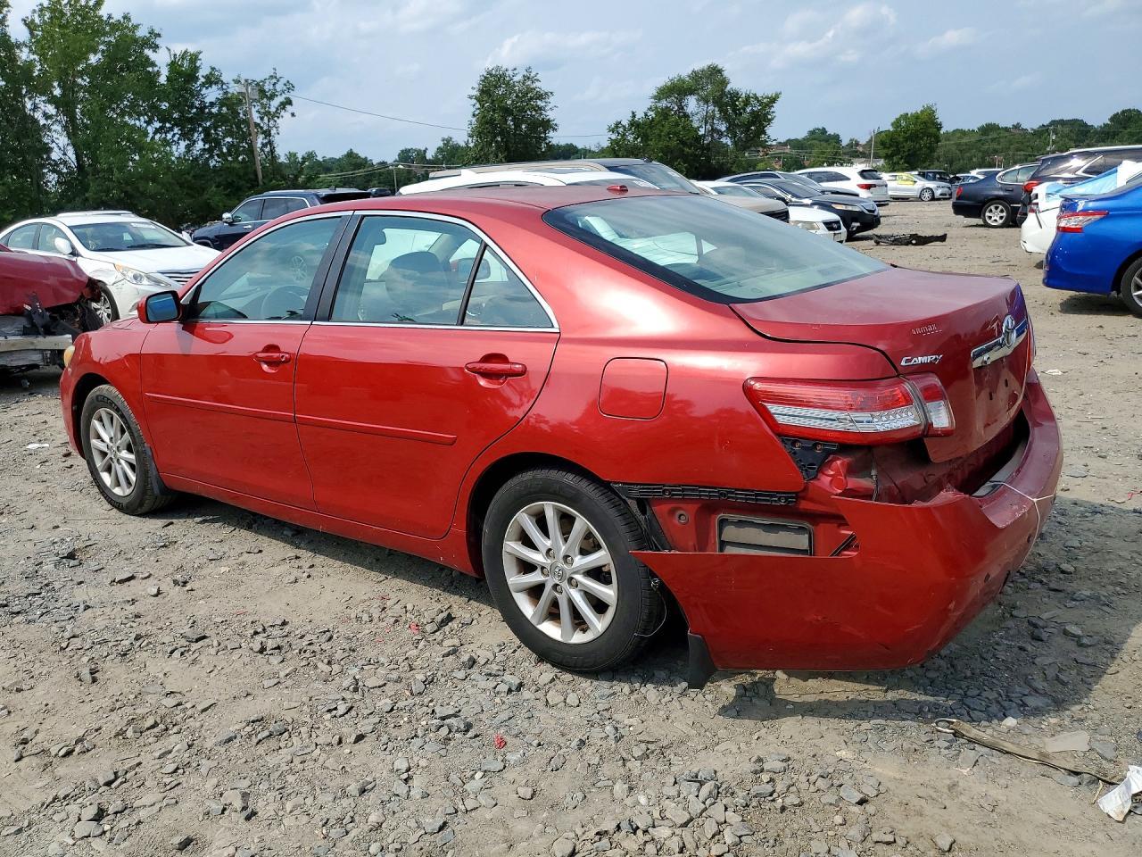 2011 Toyota Camry Xle - Фото 2