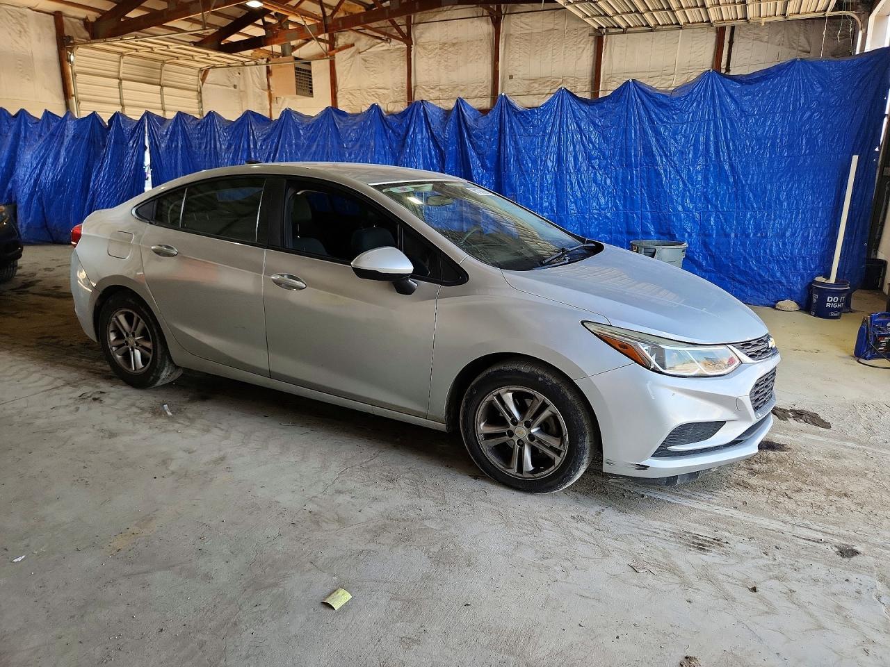 2018 Chevrolet Cruze Ls - Image 4