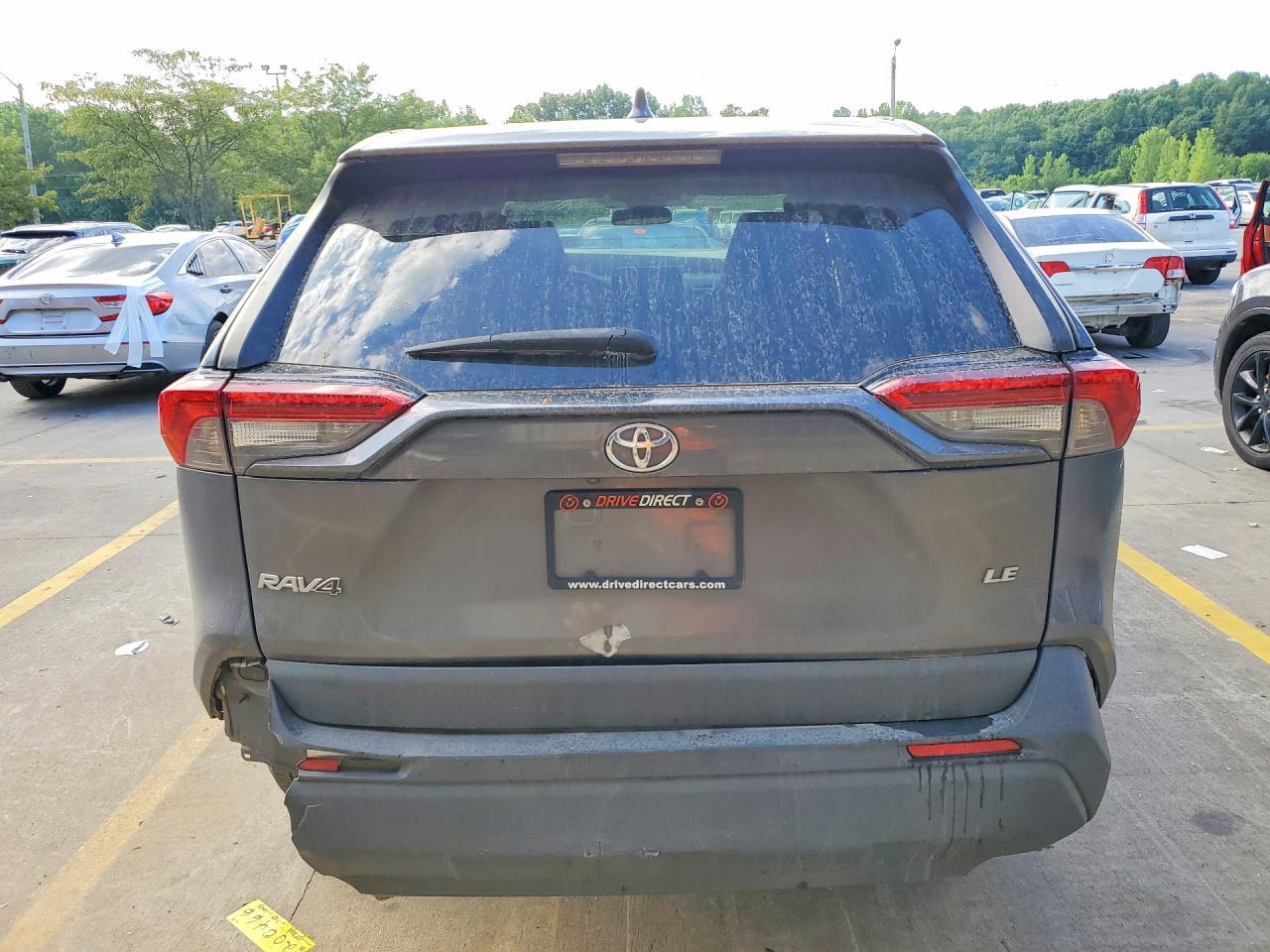 2022 Toyota Rav4 Le - Image 6