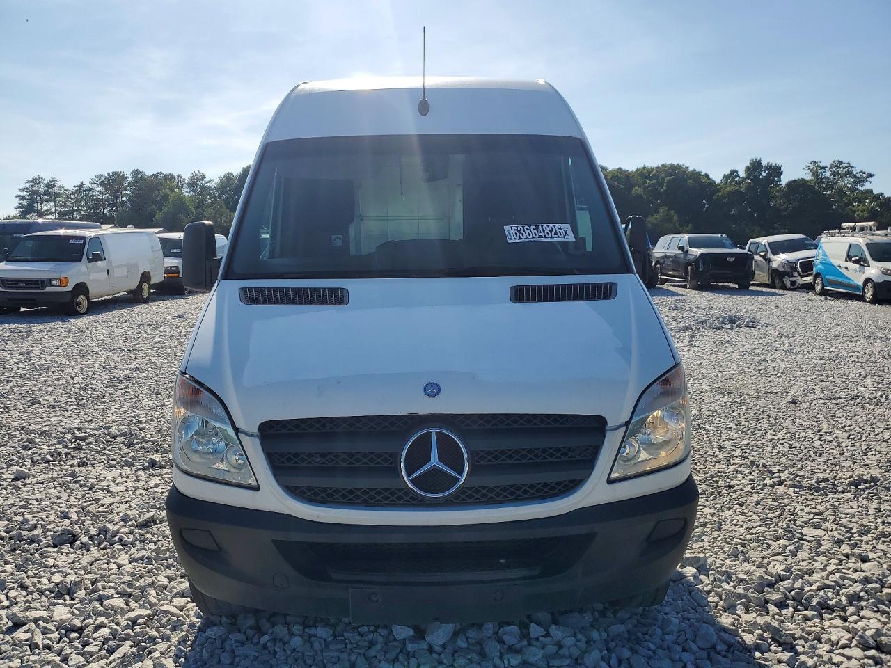 2011 Mercedes-Benz Sprinter 2500 Delivery Van - Фото 5