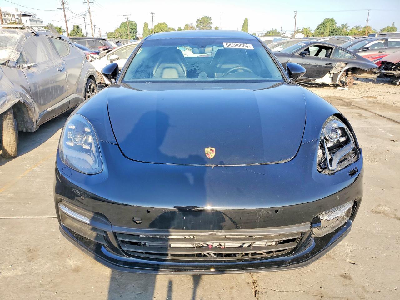2018 Porsche Panamera 4 - Фото 5