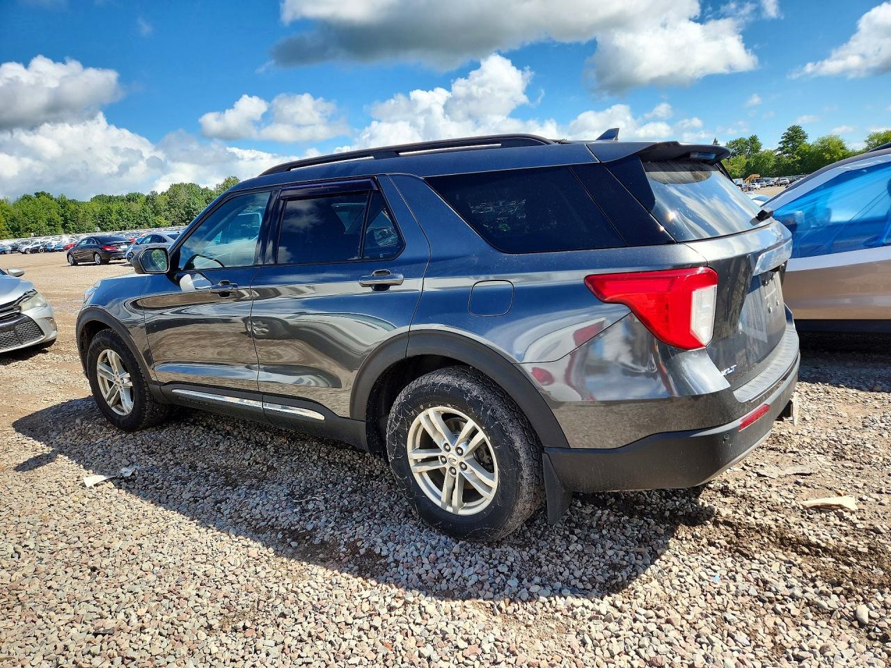 2020 Ford Explorer Xlt - Image 2