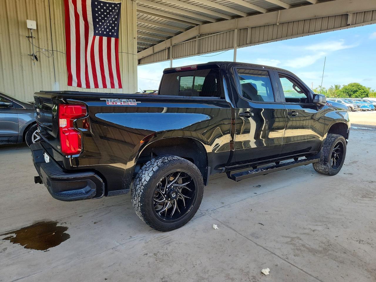 2022 Chevrolet Silverado K1500 Lt Trail Boss - Фото 3