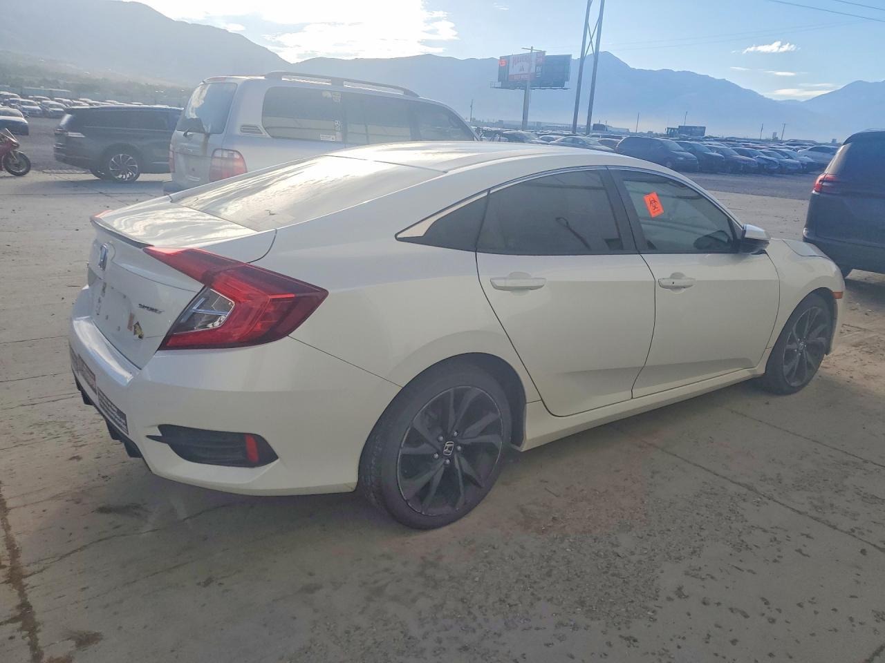 2019 Honda Civic Sport - Фото 3
