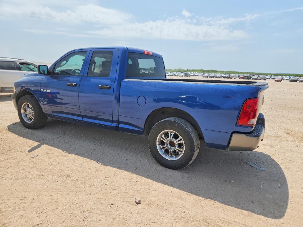 2010 Dodge Ram 1500 - Фото 2