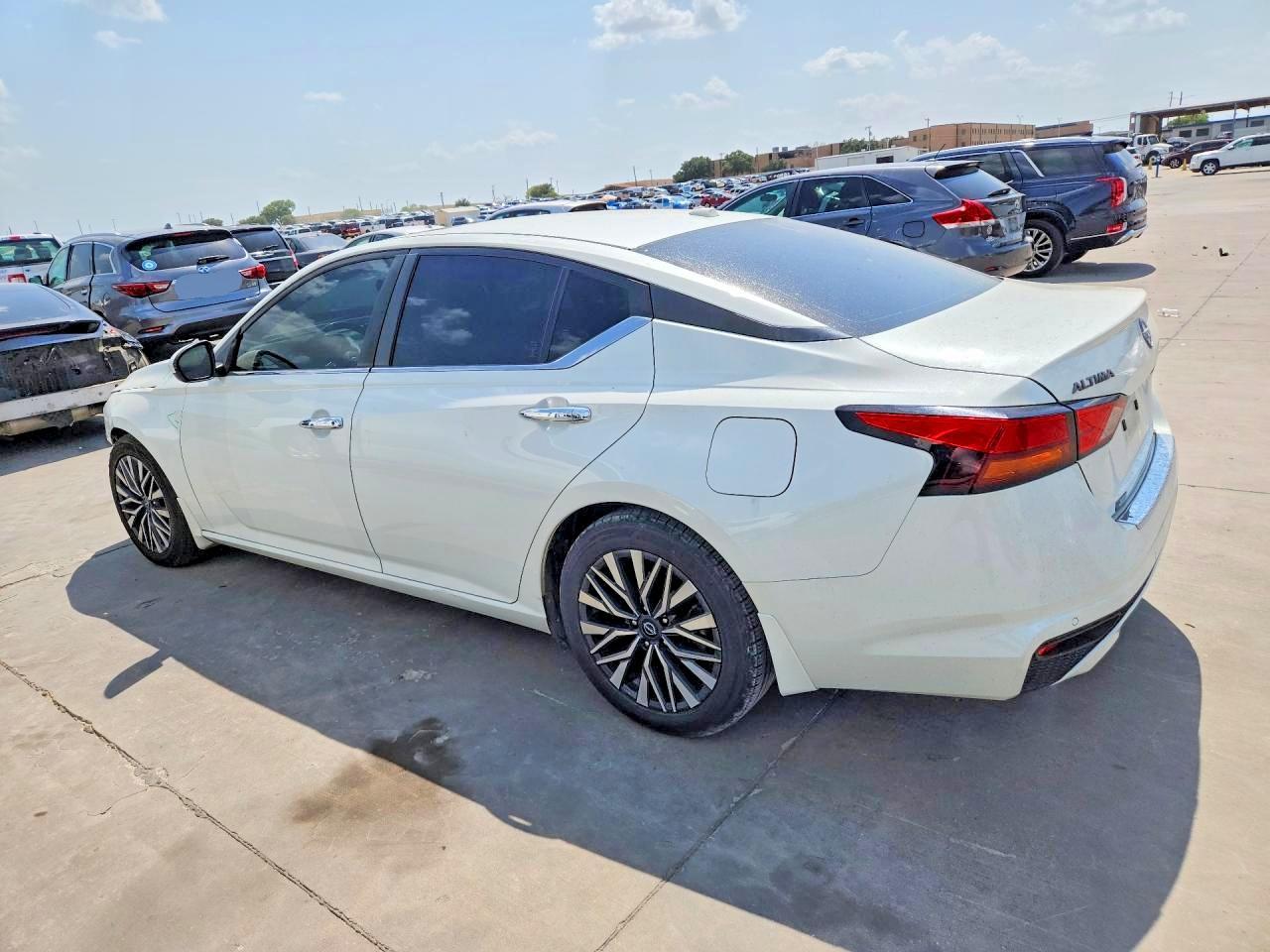 2023 Nissan Altima Sv - Фото 2