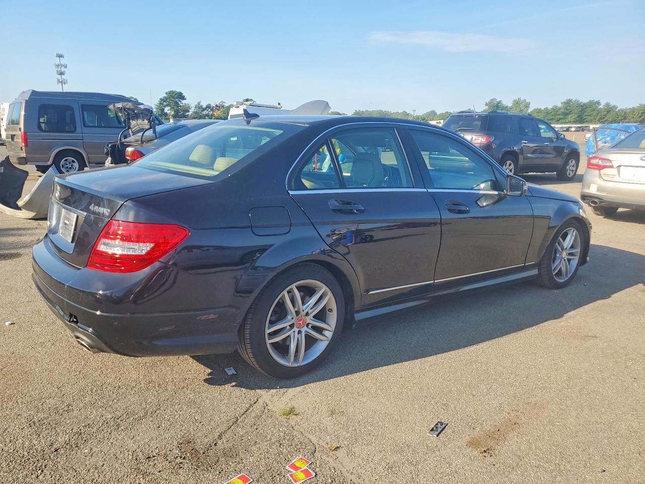 2013 Mercedes-Benz C 300 4Matic - Image 3