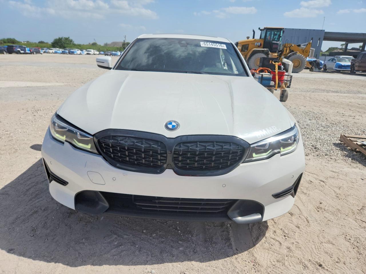2020 BMW 330Xi - Фото 5