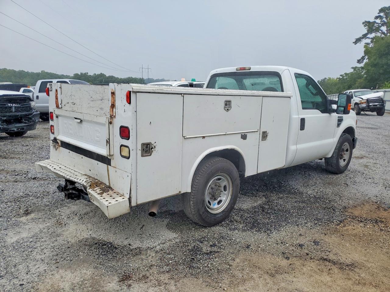 2010 Ford F250 Super Duty - Image 3
