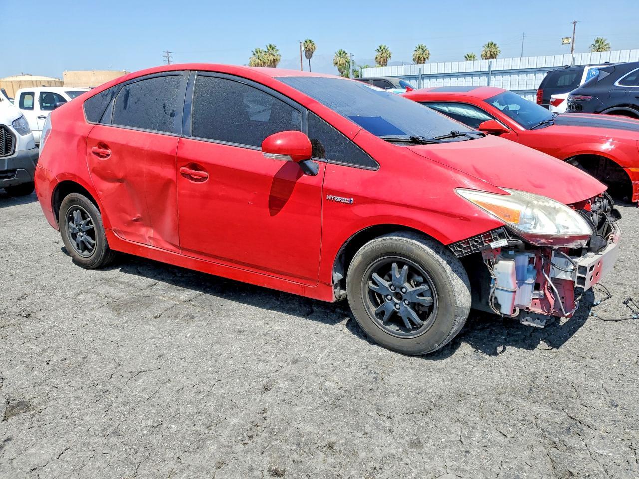 2015 Toyota Prius Persona Series - Image 4