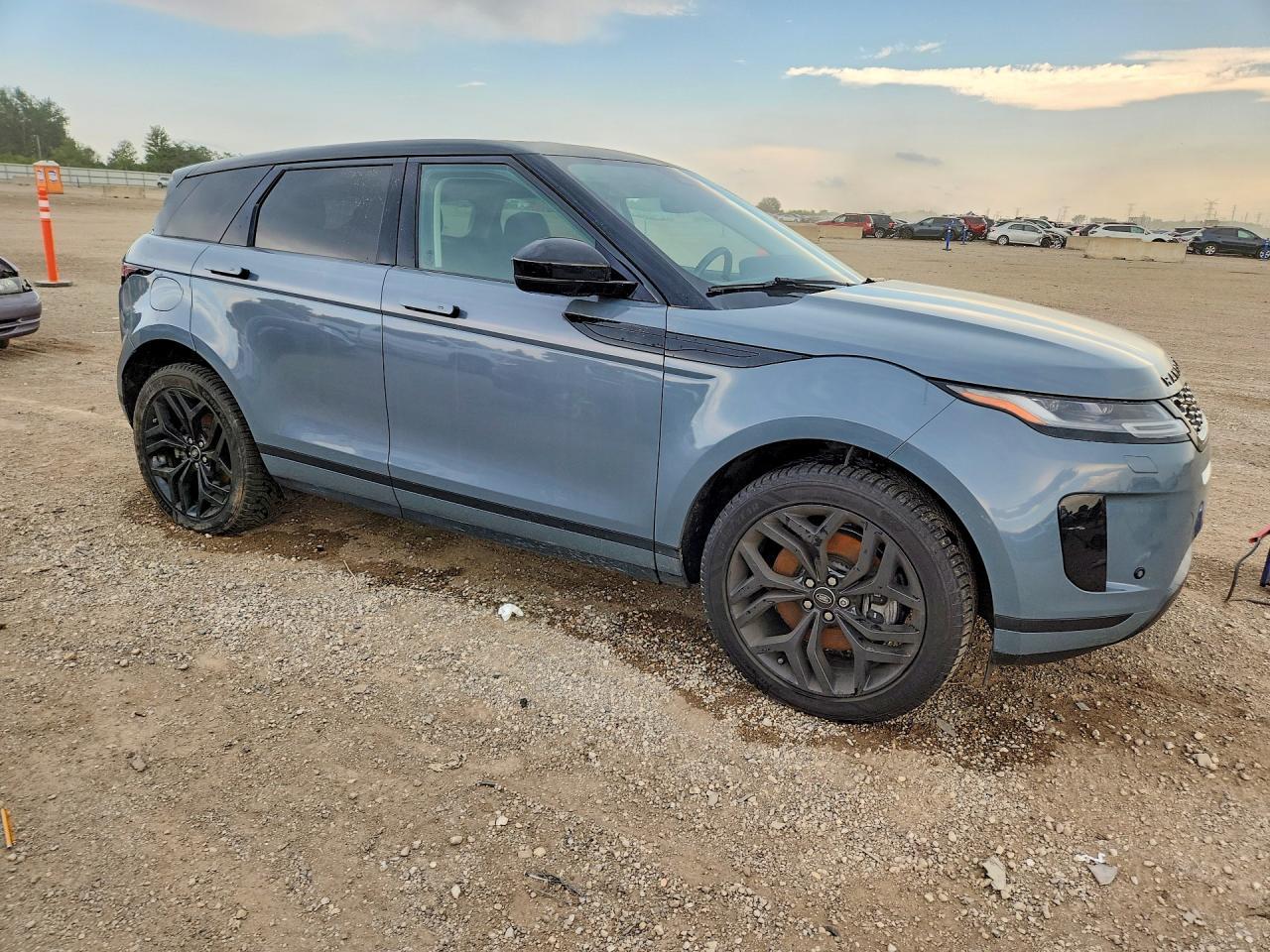 2022 Land Rover Range Rover Evoque Se - Image 4