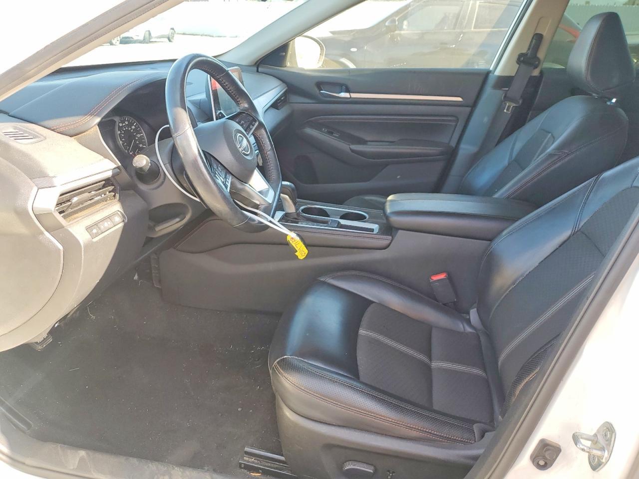 2023 Nissan Altima Sr - Image 7