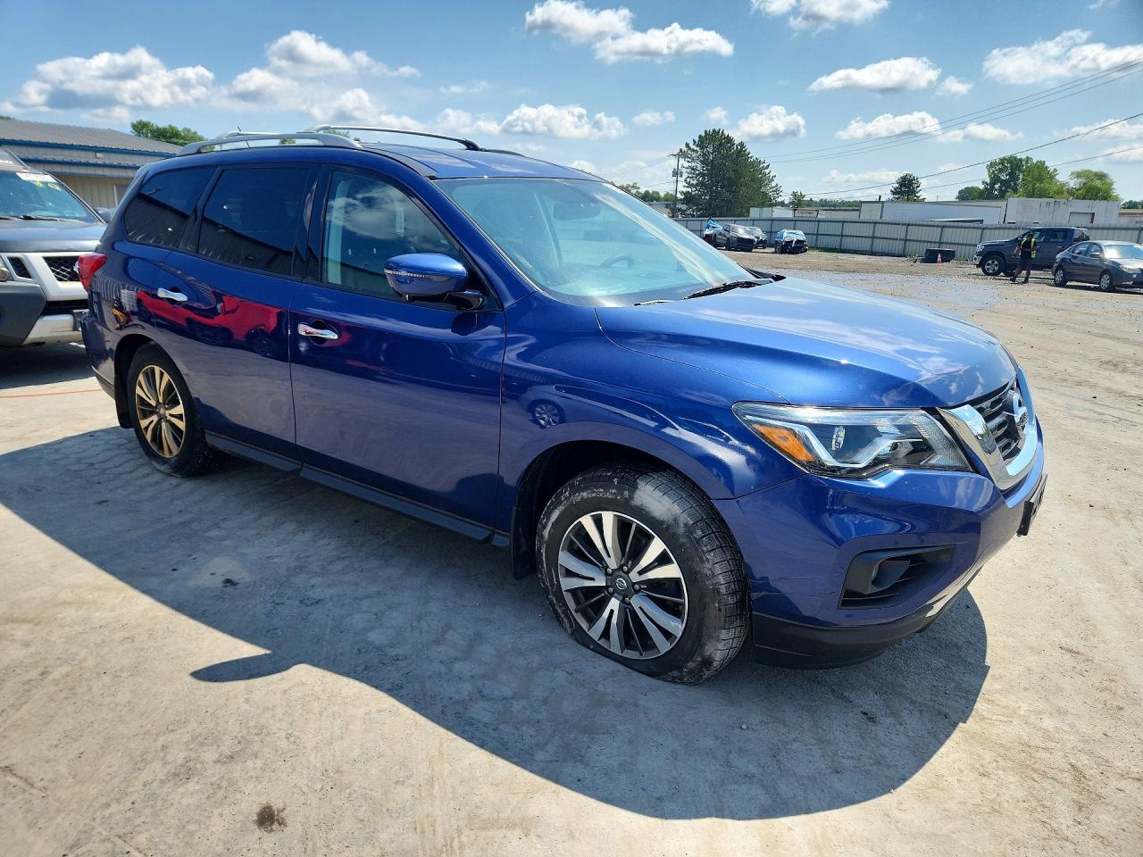 2017 Nissan Pathfinder Sl - Фото 4