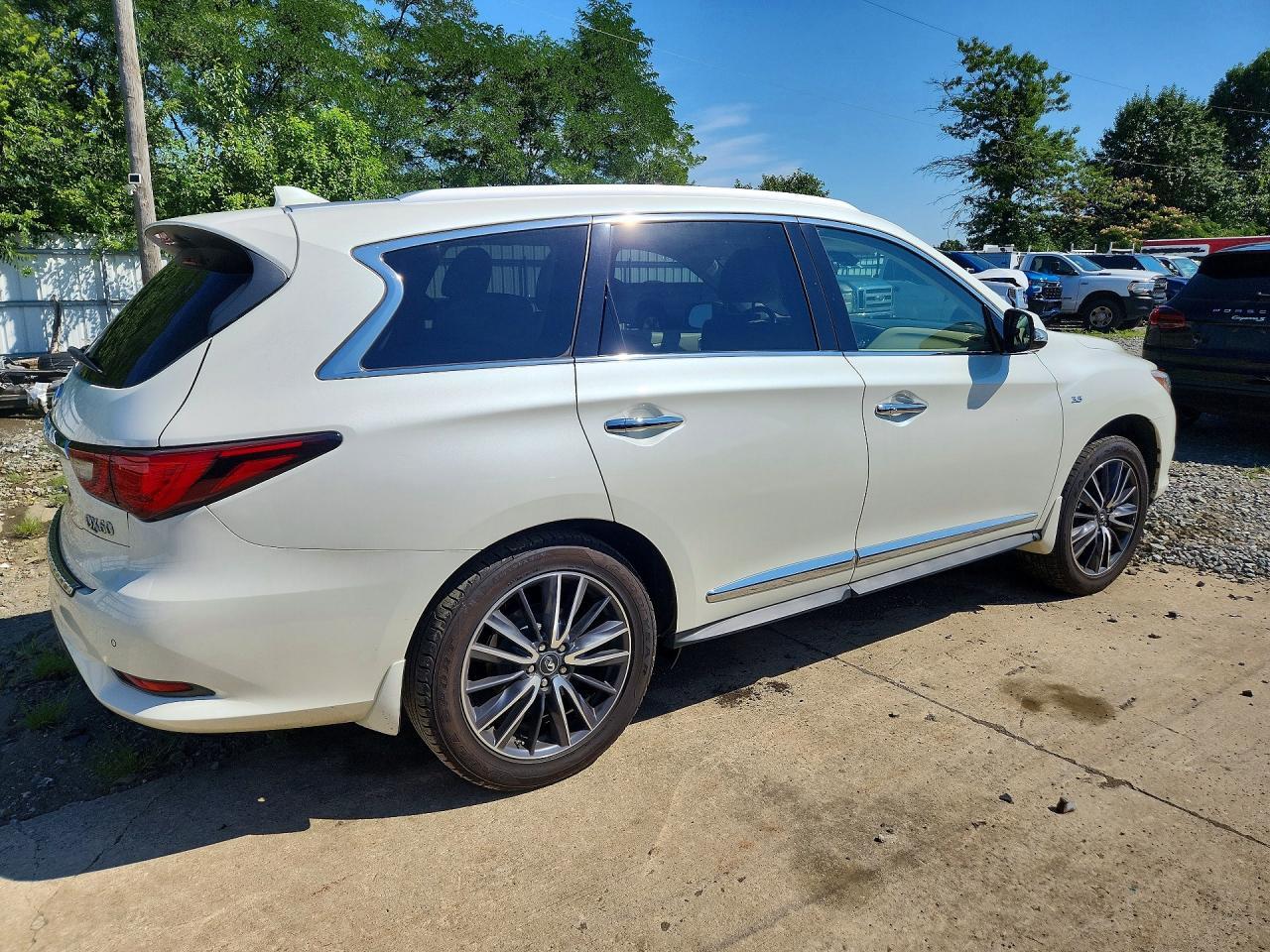 2018 Infiniti Qx60 Base - Фото 3