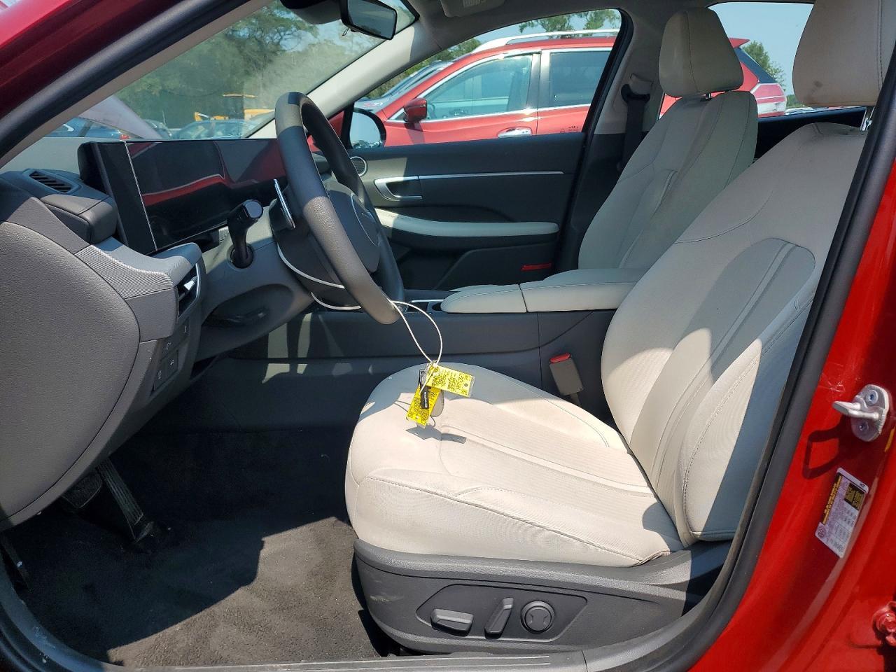 2025 Hyundai Sonata Sel - Image 7