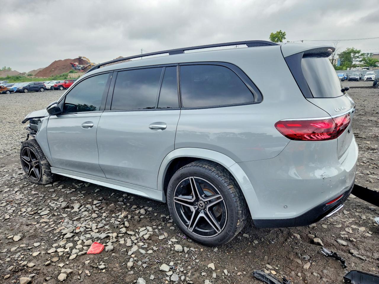 2025 Mercedes-Benz Gls 450 4Matic - Фото 2