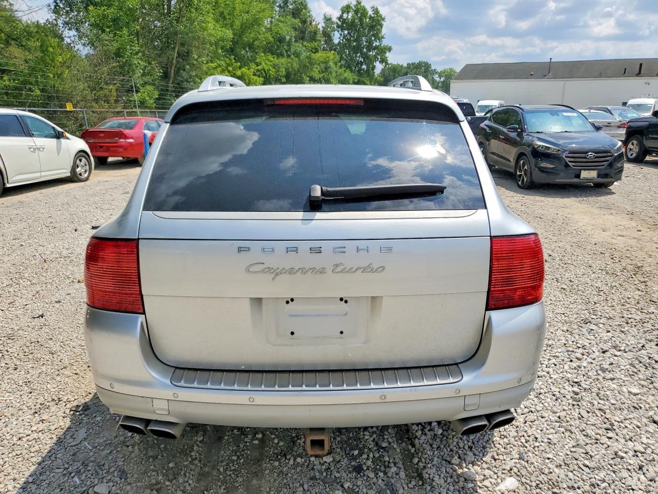 2004 Porsche Cayenne Turbo - Image 6