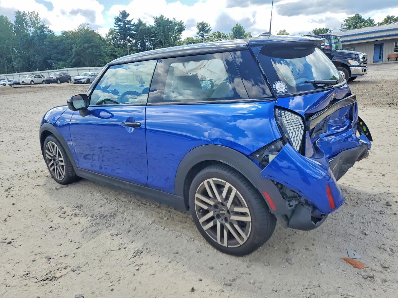 2025 Mini Cooper Base - Фото 2