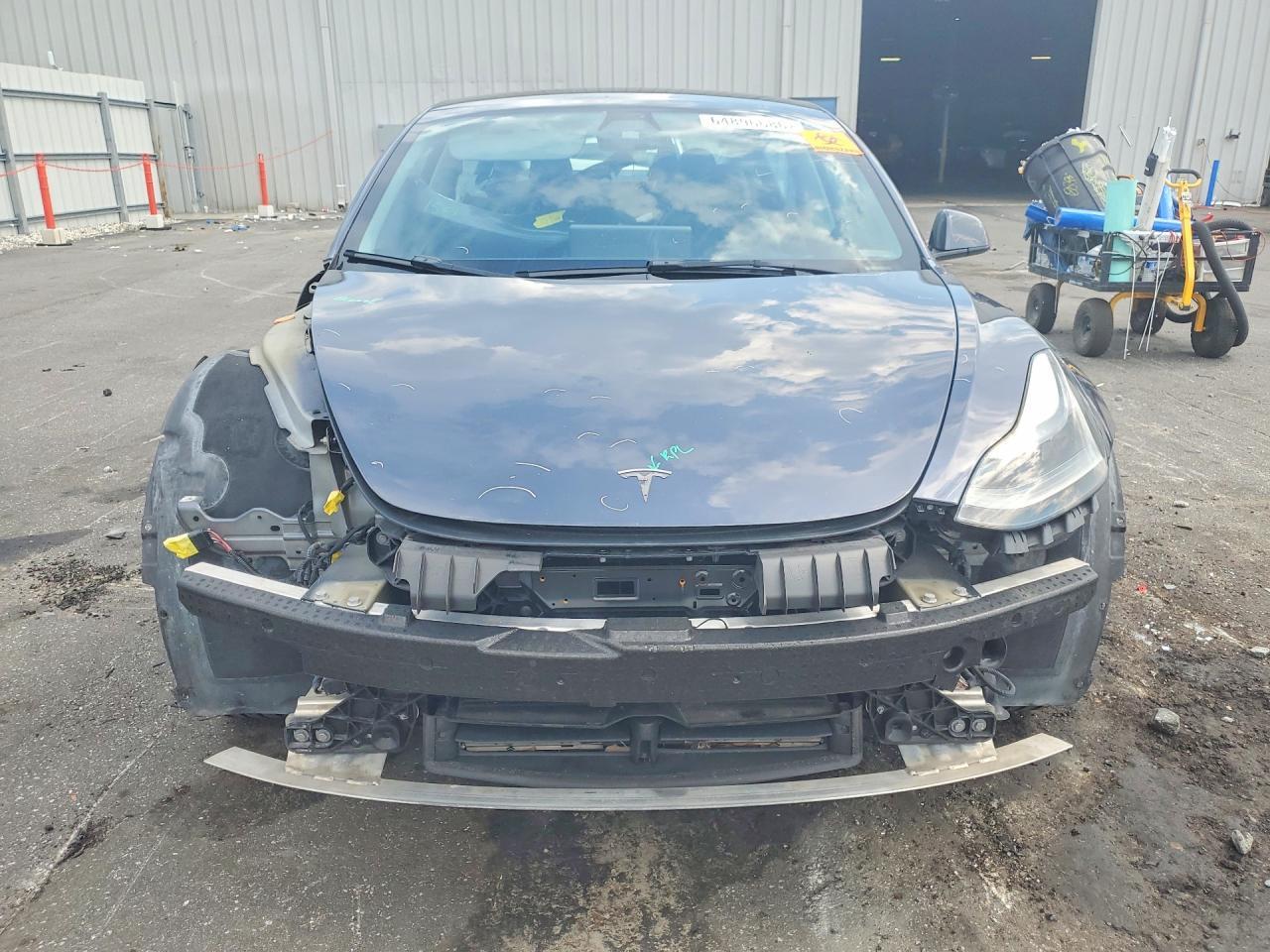 2022 Tesla Model 3 - Image 5