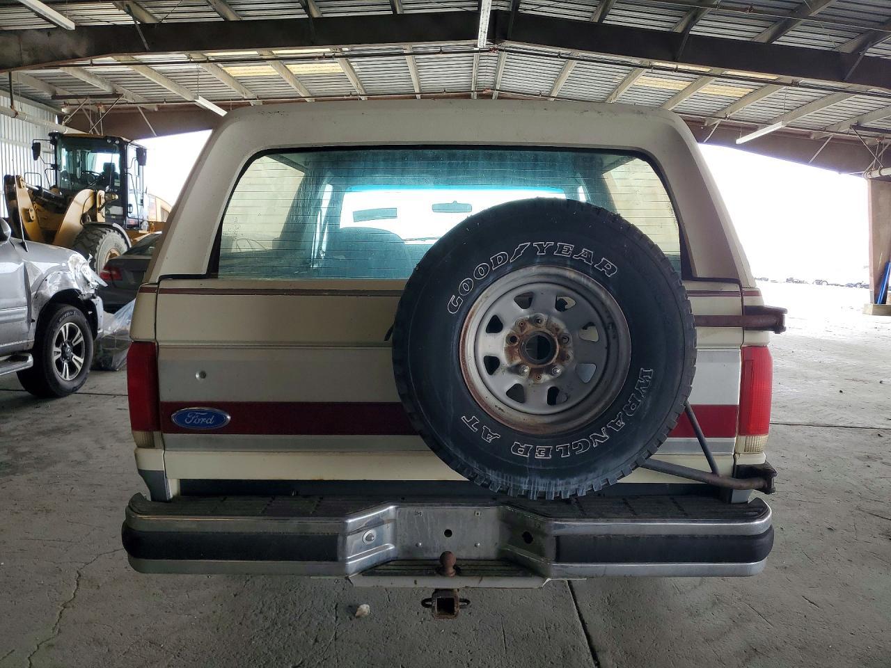 1990 Ford Bronco U100 - Фото 6