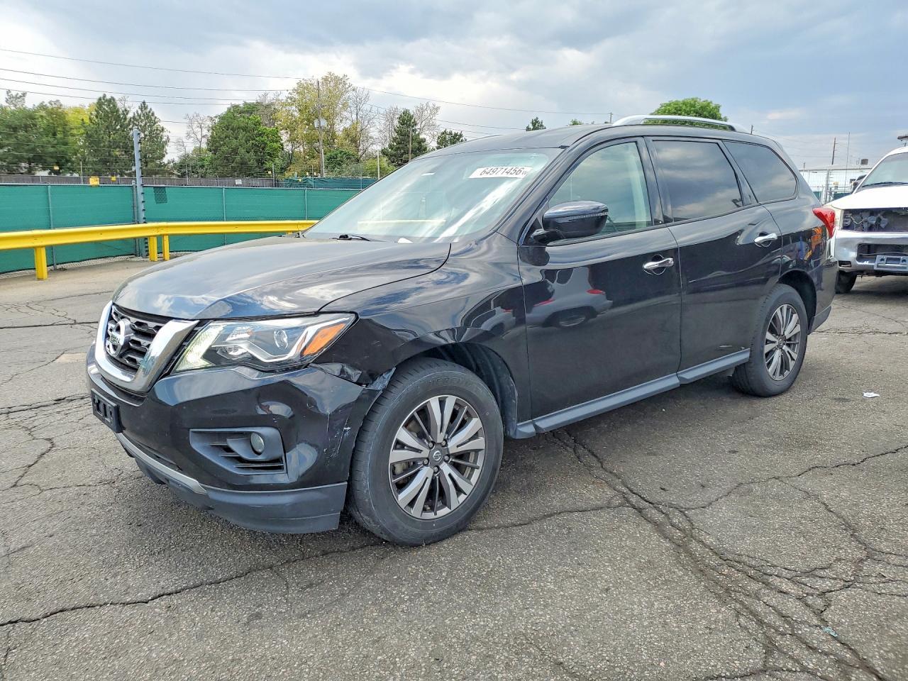 2020 Nissan Pathfinder Sv
