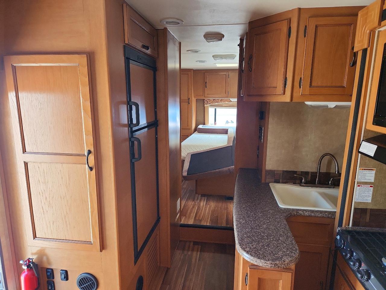 2013 Chevrolet Express G4500 - Фото 6