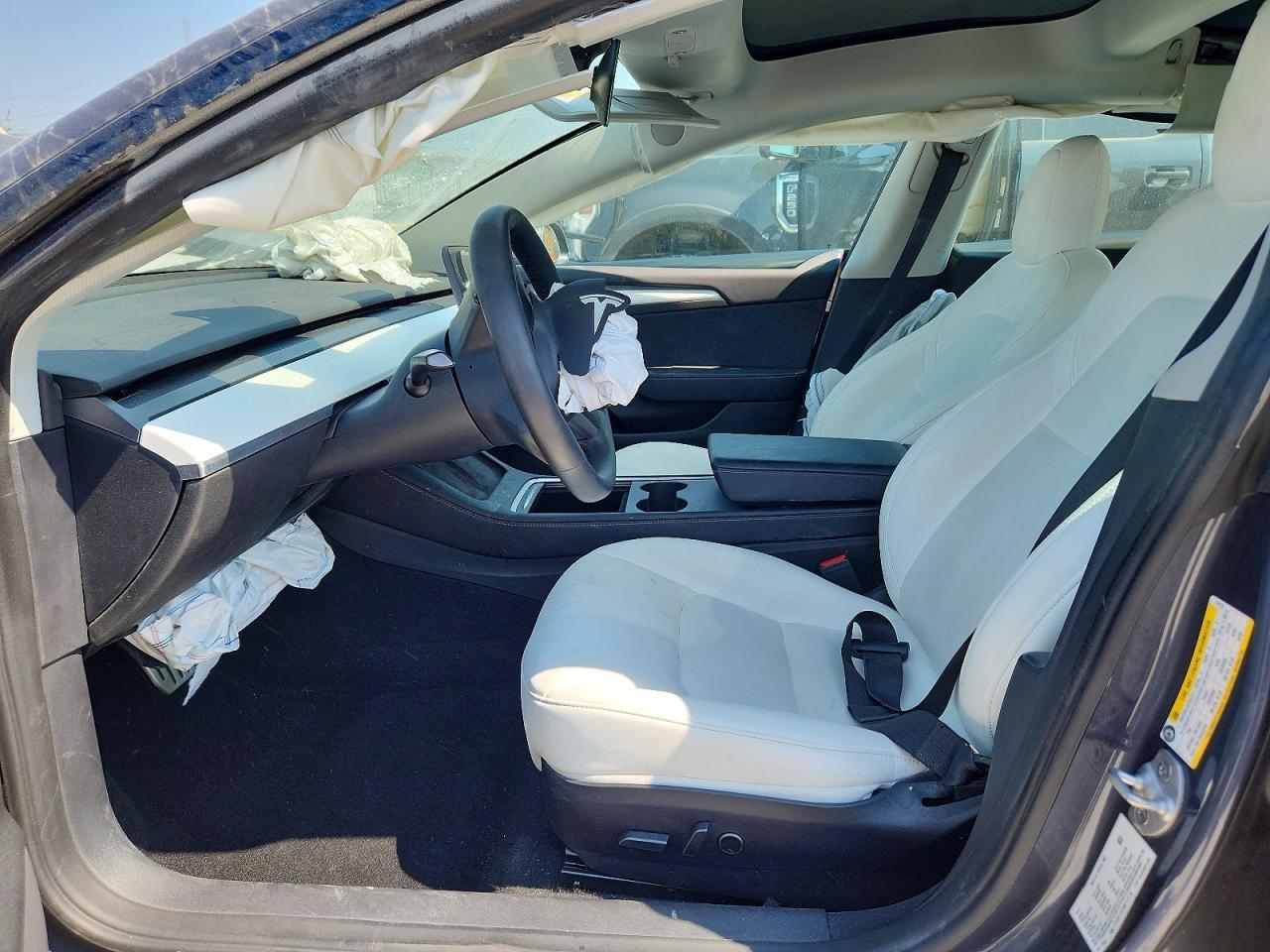 2022 Tesla Model 3 - Фото 7